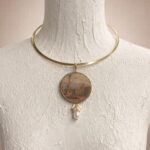 Collana con ciondolo “Vedute di Sicilia” – Etna e Liotru Piazza Duomo Catania Collane caratteristiche siciliane