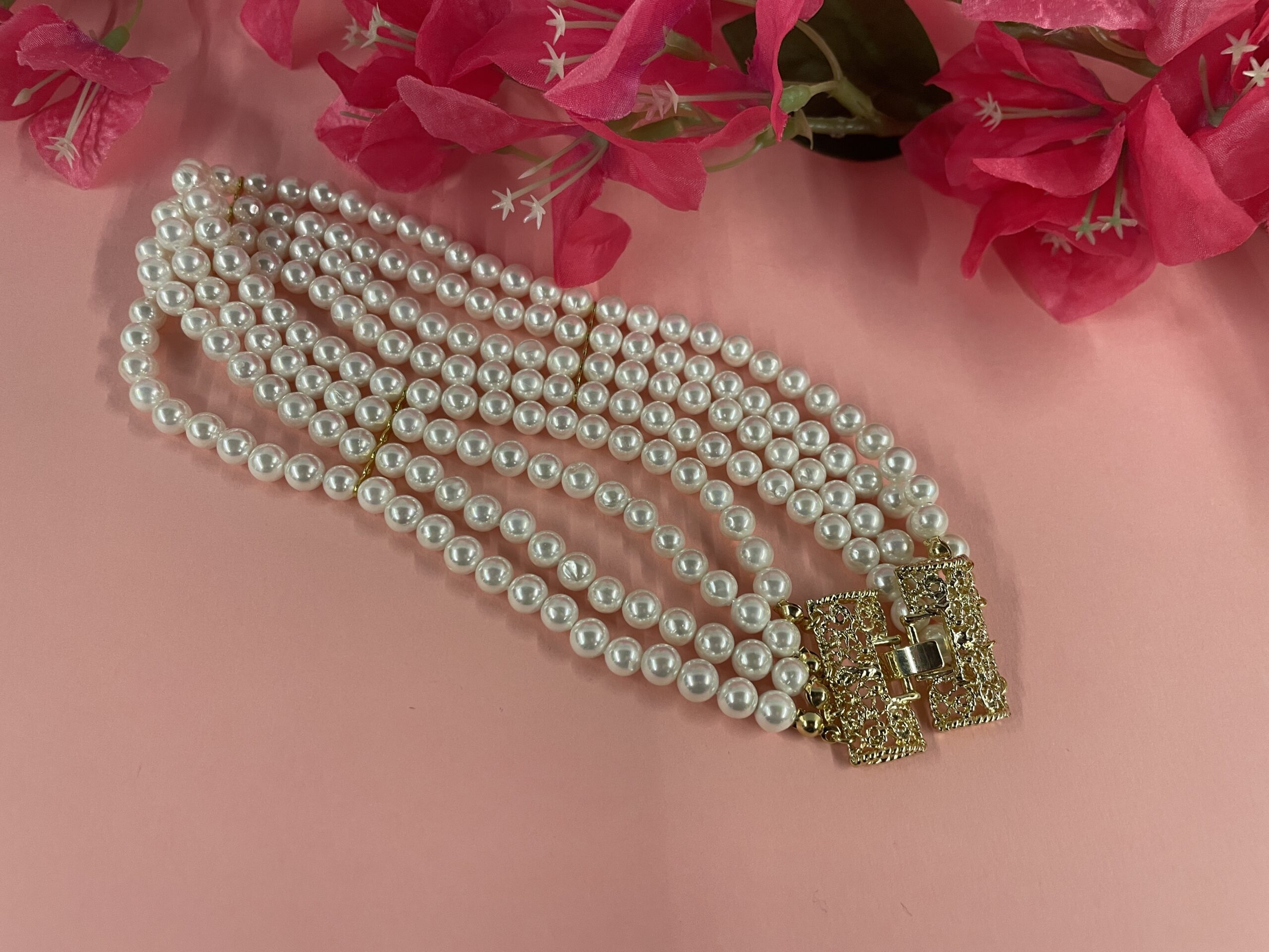 Collana girocollo artigianale quattro fili perle bianche