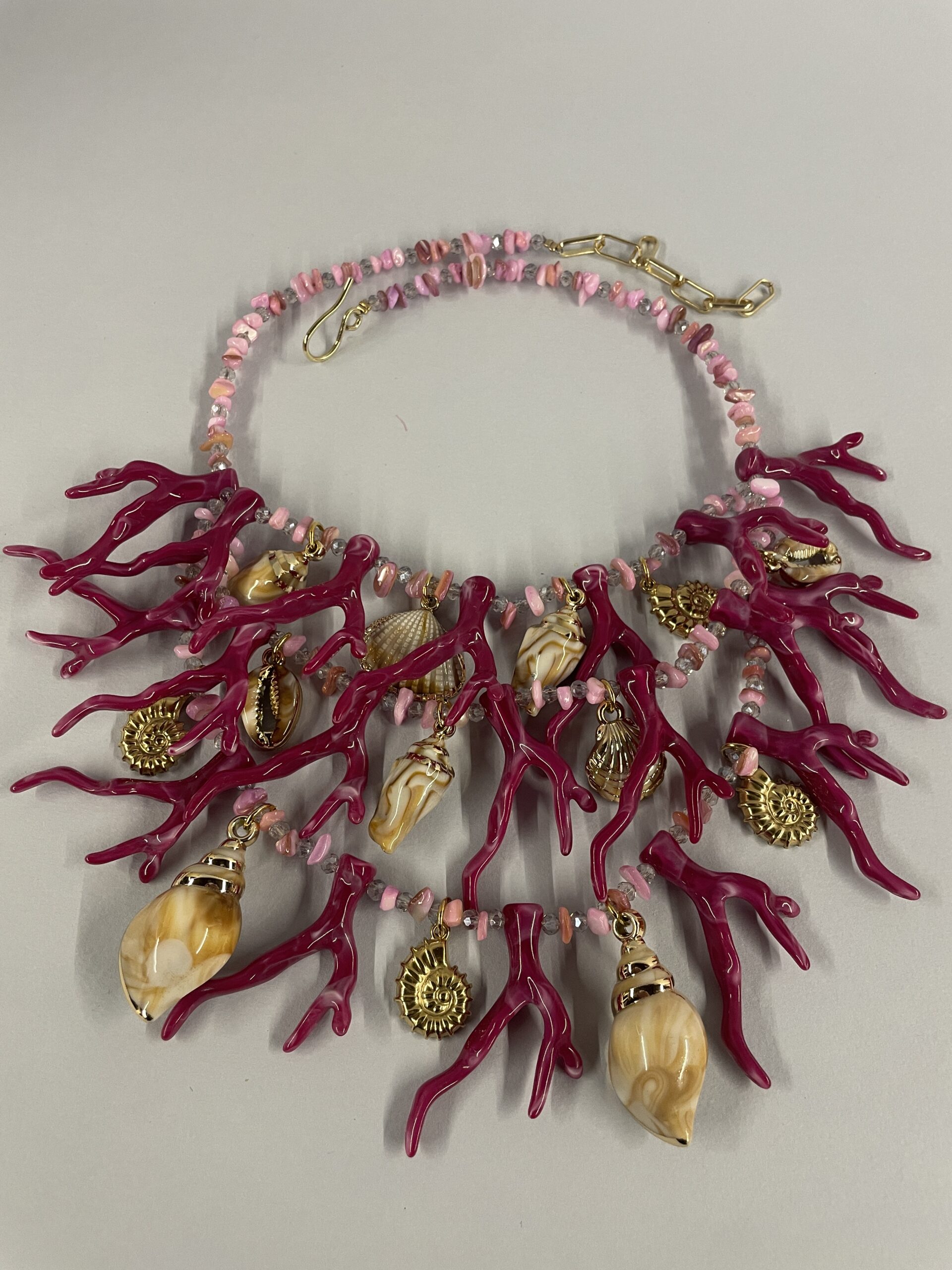 collana estiva viola resina e charms marini