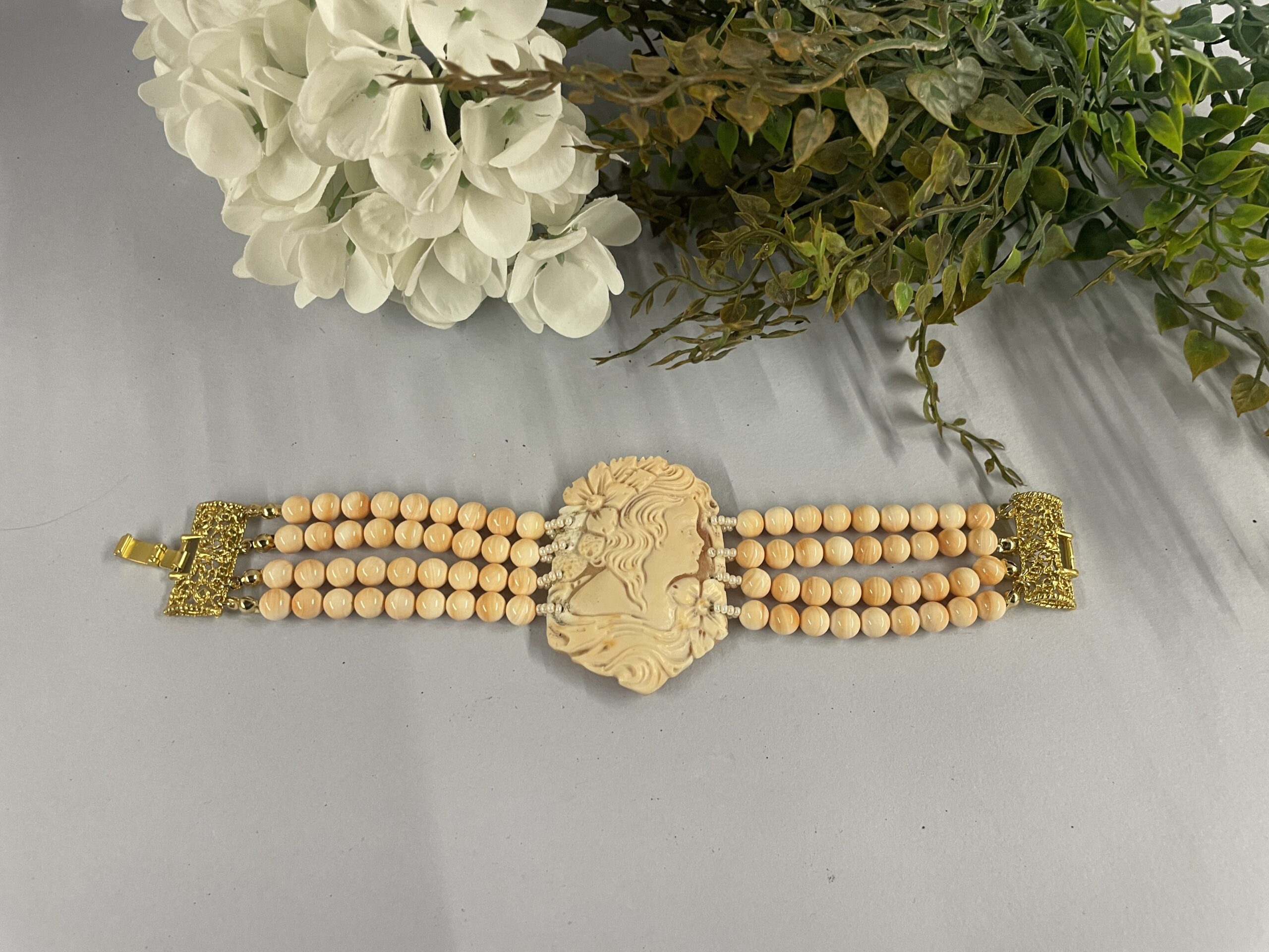 bracciale quattro fili corniola e maxi cammeo