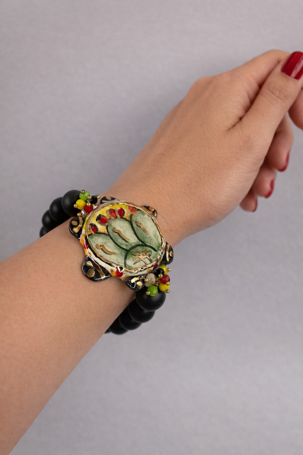 Bracciale siciliano con lava e tamburello