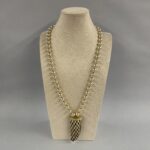 collana con maxi corno e perle maiorca