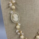 collana corniola con particolare Cammeo autentico